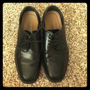 Men’s black dress shoes